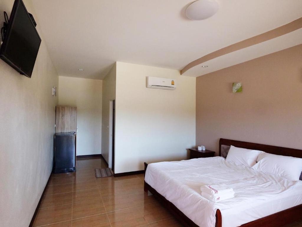 Prakaithong Hotel Amphoe Sawang Daen Din Exteriör bild