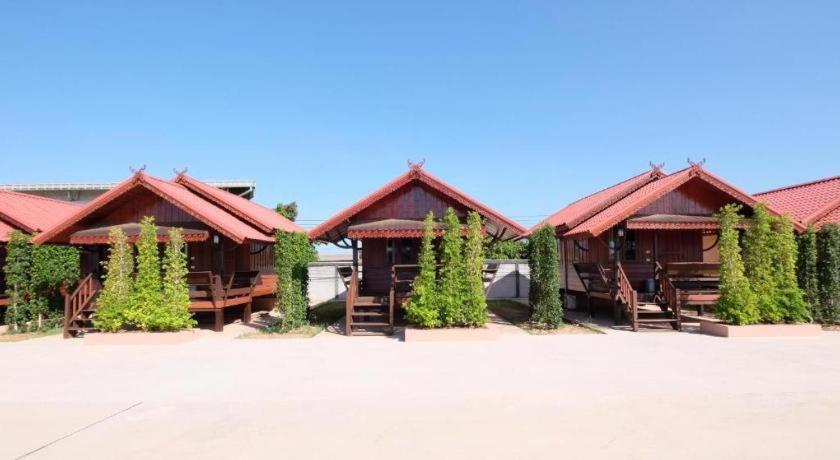 Prakaithong Hotel Amphoe Sawang Daen Din Exteriör bild